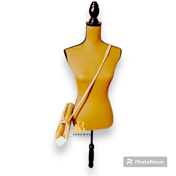 Chanel Medium Single Flap Bag in Caramel 23P Spring Collection 2023 - Picture 12 of 12